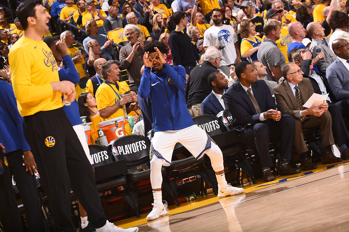 赛前NBA常规赛焦点战，丹佛掘金再遭质疑，球迷炸锅，阵容厚度经受考验