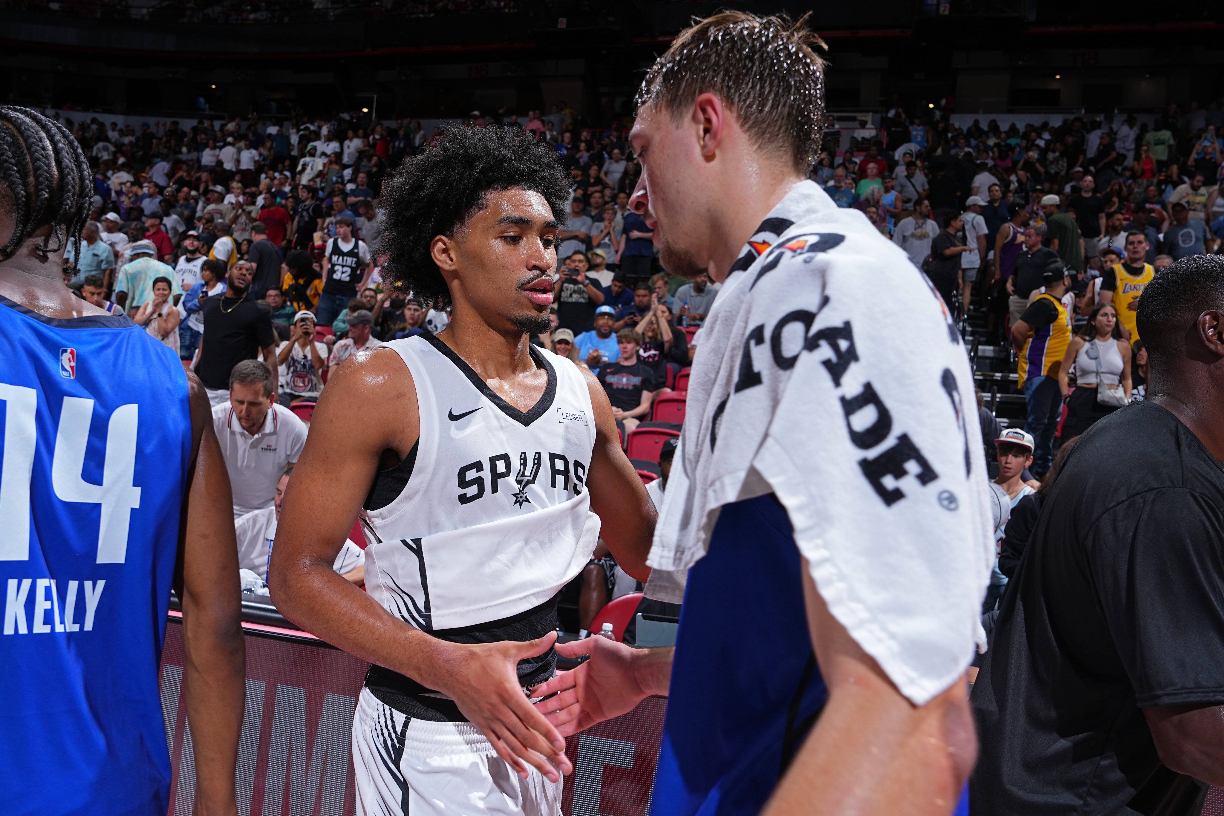 九游娱乐APP-包含国王杯赛程吃紧；犹他爵士集结日绝杀压哨；信心回归；球队文化再被提及的词条